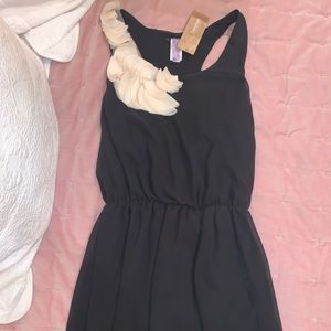 Francesca’s Black and Creme Dress